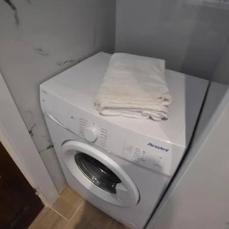 Apartment Rnet - Mta A1 *